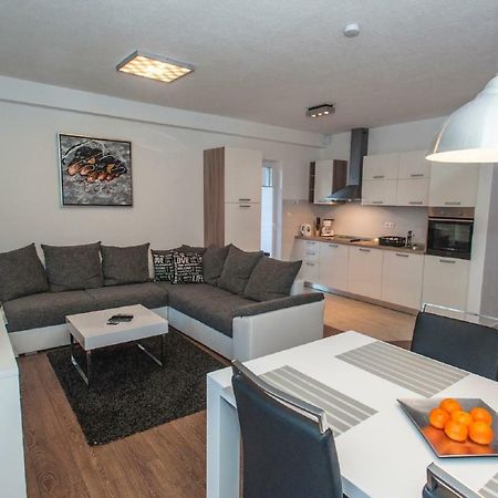 Arena Apartment 5-Stars Premium-Accommodation Makarska Extérieur photo