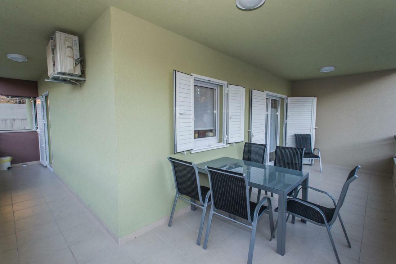 Arena Apartment 5-Stars Premium-Accommodation Makarska Extérieur photo